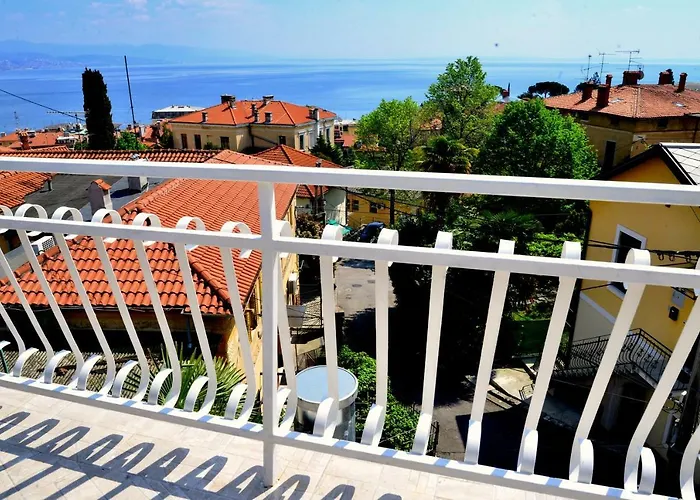 Bonbon Lägenhet Opatija